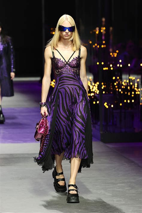 Versace’s Y2K Comeback at Paris Fashion Week 